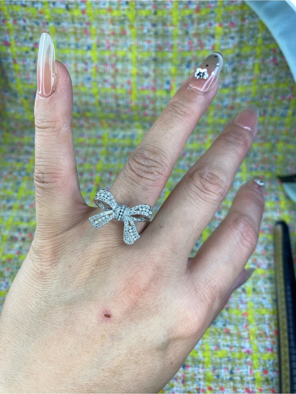 AA great Silver Bow Rhinestone Ring - Elegant Women open size 5-13